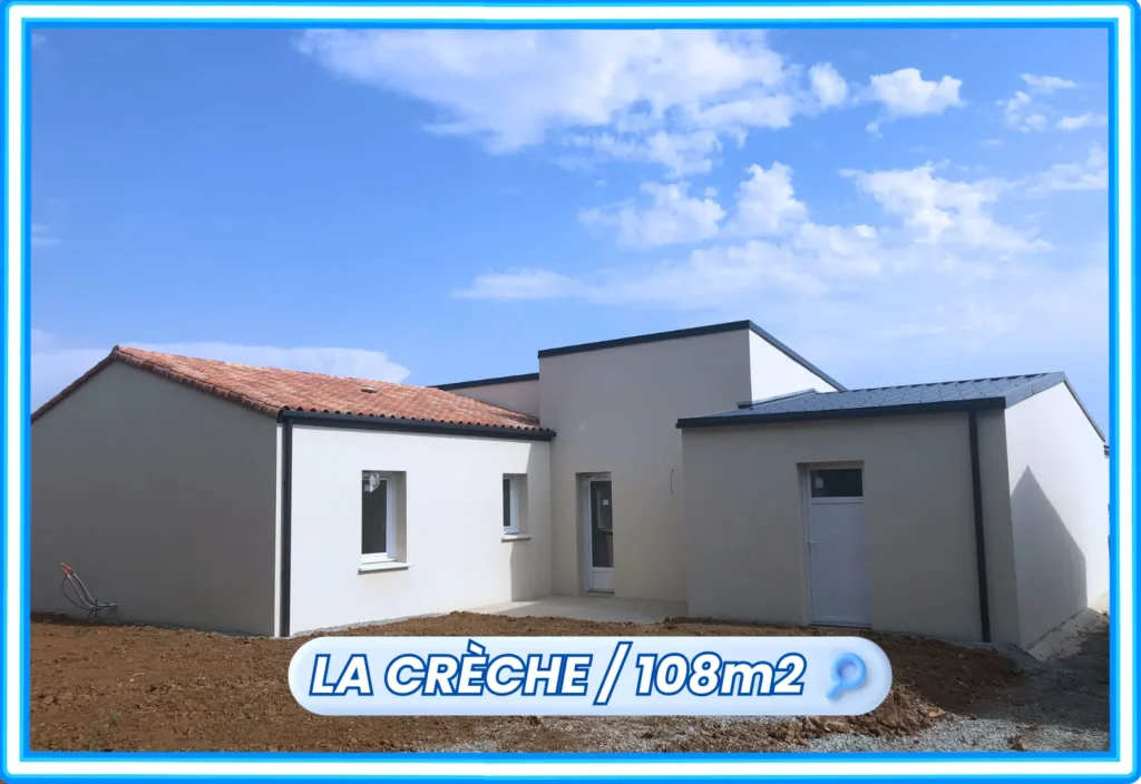 maison toiture mixte tuiles et toit plat sur la creche